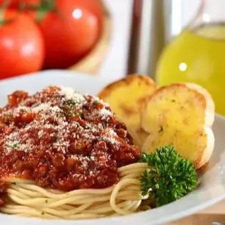 Spaghetti and meat sauce